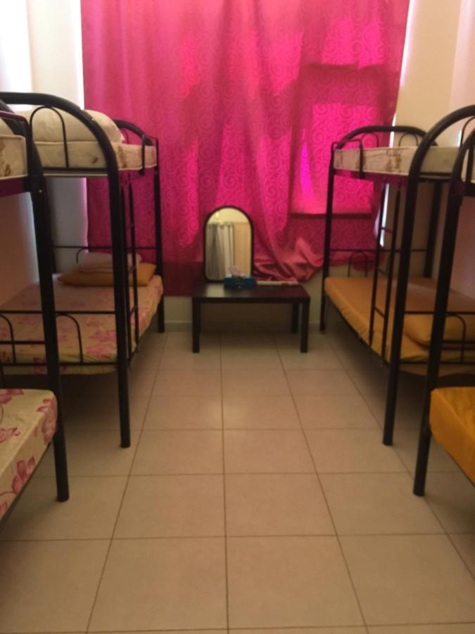 Ladies Only-Anaruby Backpackers - Metro Station Mashreq Dubai Buitenkant foto